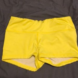 Women’s fleo size small shorts
